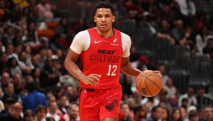 永利入口-🚨两年2次赛季报销！热火签回德鲁-史密斯 合同三年价值790万