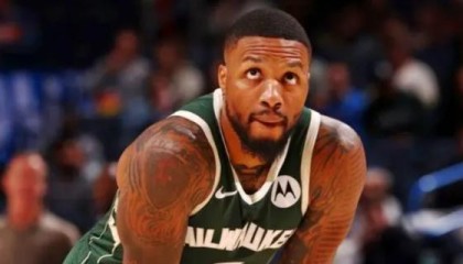 永利入口-11中2攻防两端皆低迷 利拉德适应新环境仍需时日