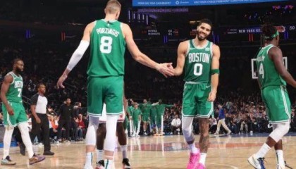 永利入口-“F**k波津”响彻全场 铂金用30分4帽让纽约城静音