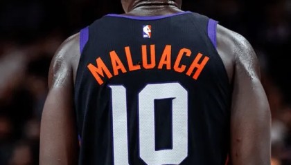 永利平台-生涯之夜！马卢阿奇今日拿下生涯最高的14篮板，还有3封盖